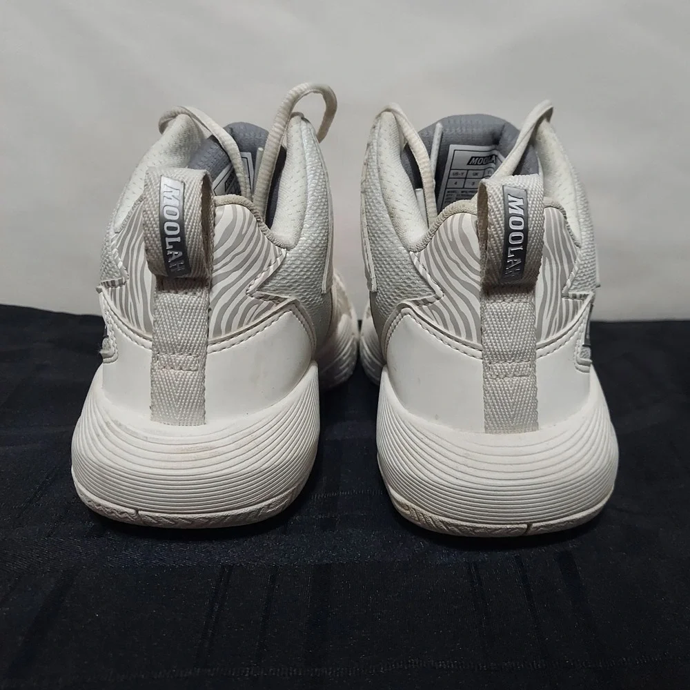 Moolah‎ Kicks Press Break White Basketball Shoes Kids Youth Size 4 213008001